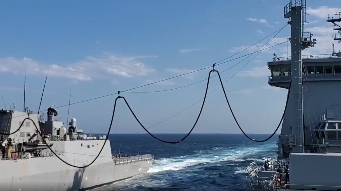 Hải quân New Zealand và Australia thử nghiệm thành công tiếp nhiên liệu trên biển